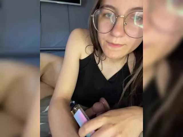 sweet-kiss22 on BongaCams 