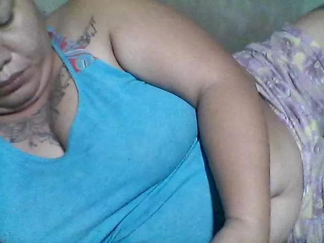 sweetasian33 on BongaCams 