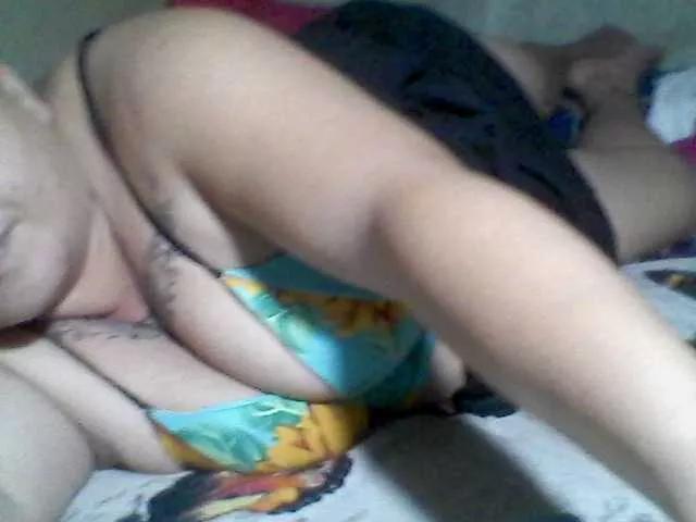 sweetasian33 on BongaCams 