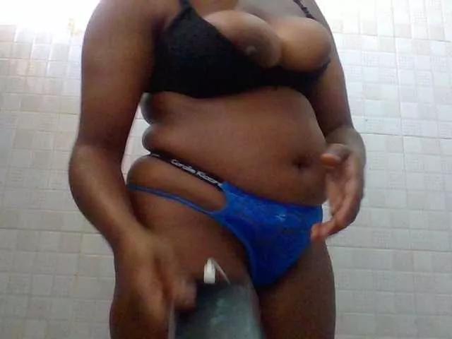 Sweetass21 on BongaCams 