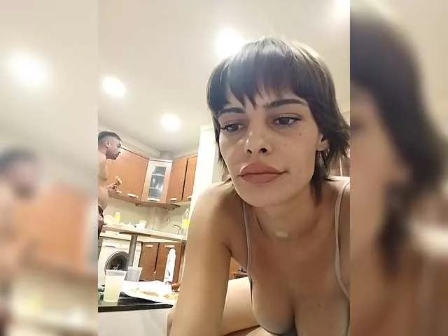 Sweetcherybombs02 on BongaCams