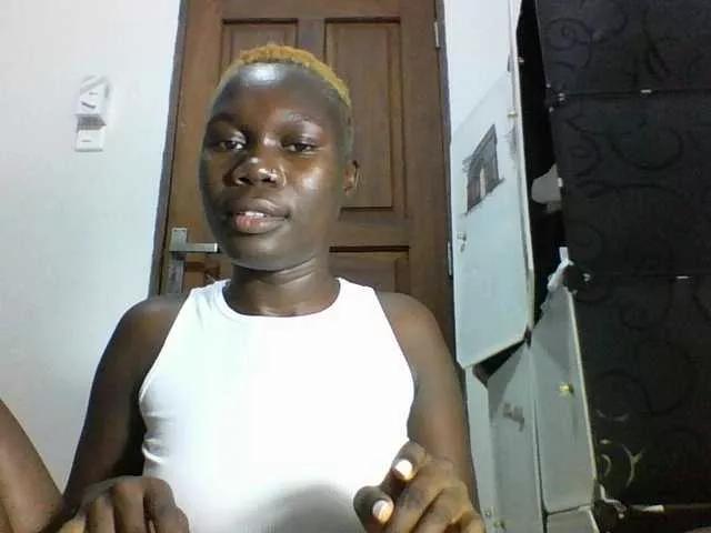 Sweetchocolate on BongaCams 