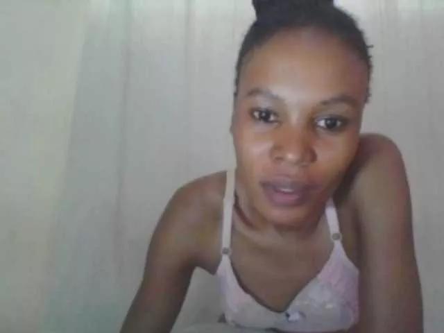 Sweetpetite254 on BongaCams 