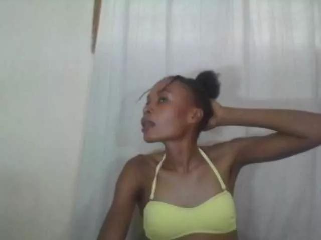 Sweetpetite254 on BongaCams 