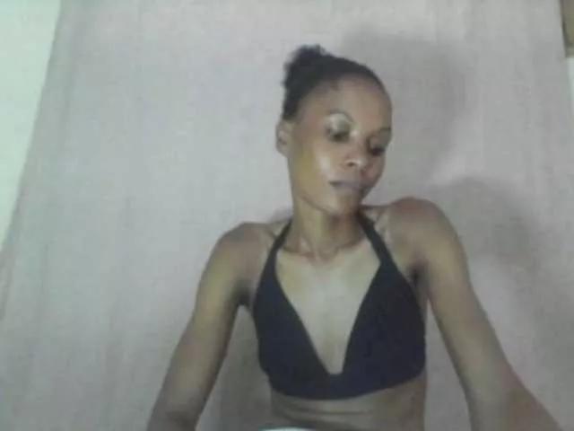 Sweetpetite254 on BongaCams 
