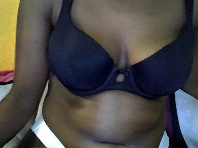 Sweetpie51 on BongaCams 