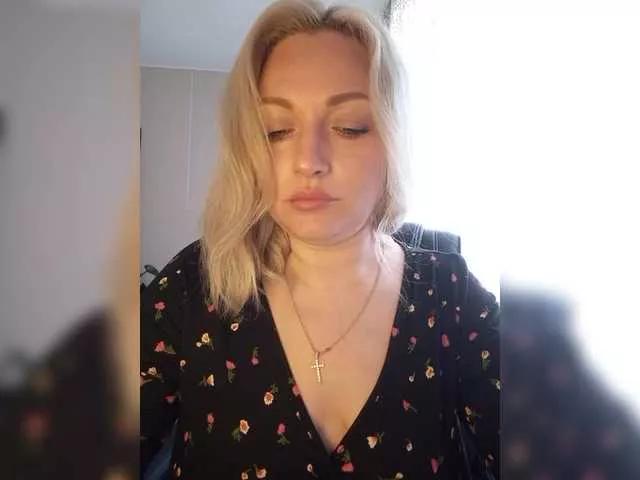 Tanysha-1 on BongaCams
