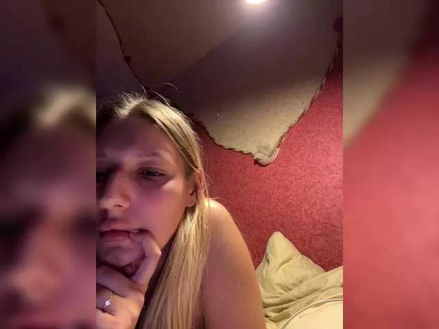 xxxSexyCandyxxx on BongaCams 
