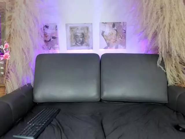 yara-hind on BongaCams 