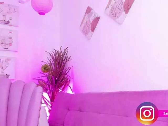 Zaradavis on BongaCams 