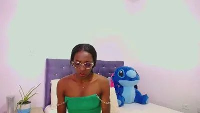 BryanaSmith21 —  #C2C #squirt #schoolgirl #striptease #pussy #feet #amateur