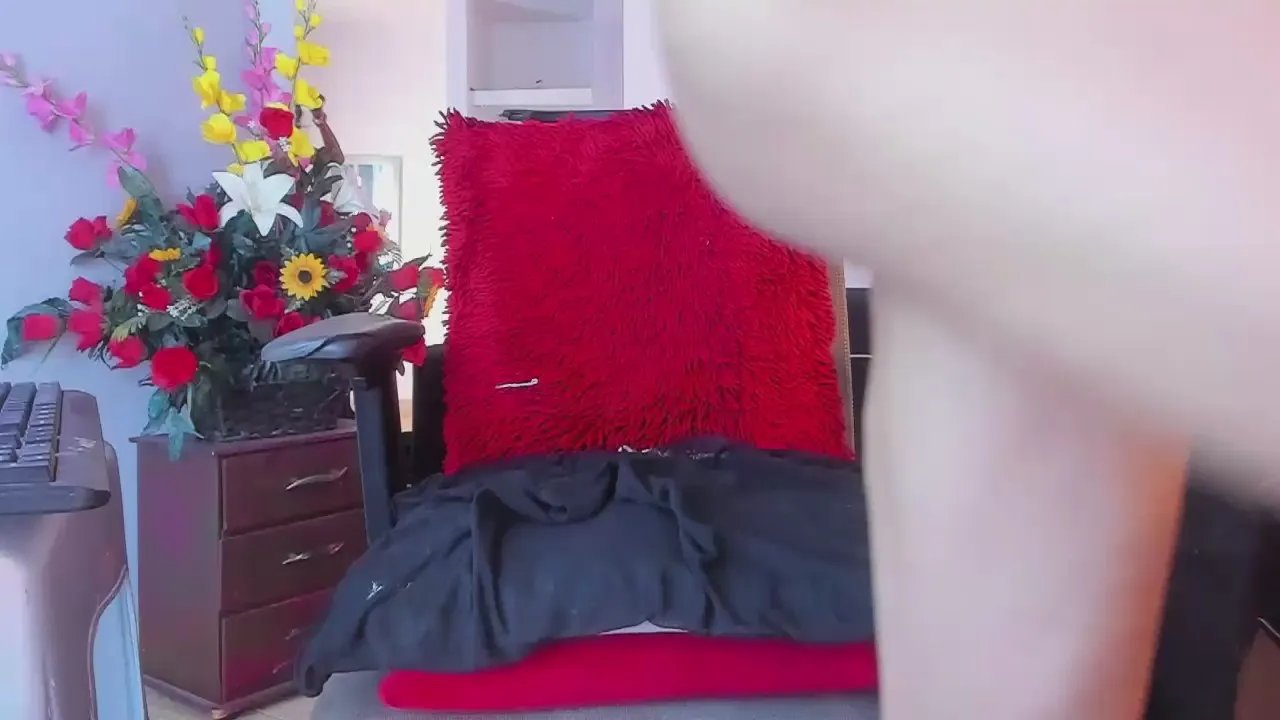 DevoraHorney33 —  #deepthroat #striptease #ass #pussy #blowjob #cute #feet