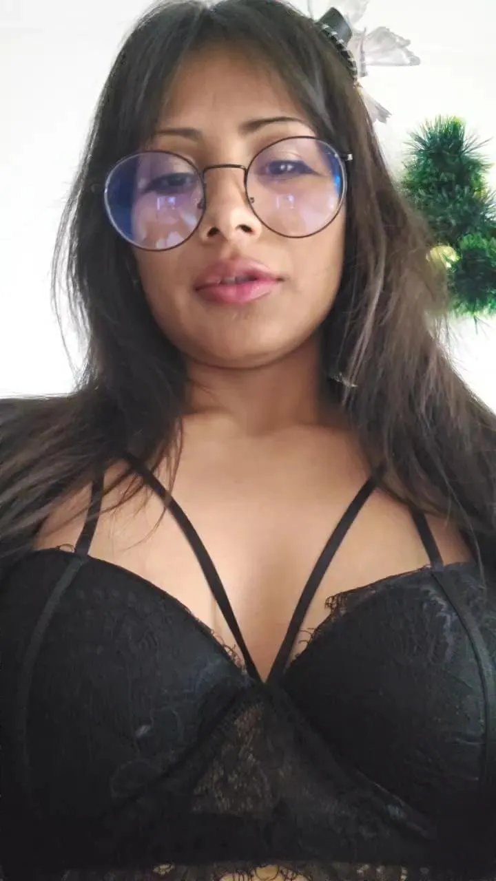 Jade_Zephyra on Cam4