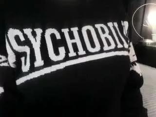 adeelinee on CamSoda 