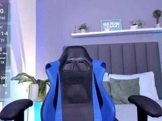 alessia-leroy on CamSoda