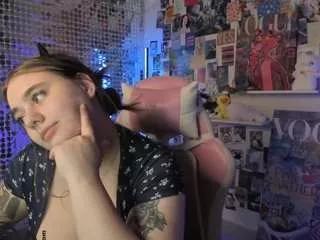 alli-aster on CamSoda 