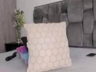 ashantie-millerk on CamSoda
