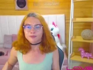 bonnielilly-a on CamSoda 