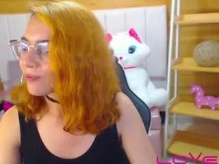 bonnielilly-a on CamSoda 