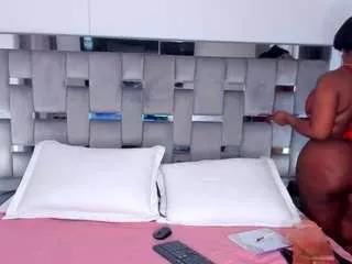 cammiila on CamSoda 