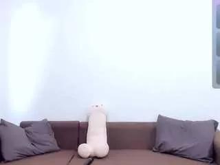 carry-star on CamSoda