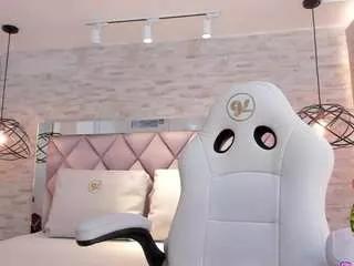 celene-midnight on CamSoda 