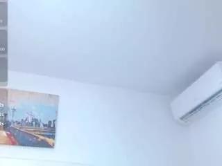 cocoqueenn on CamSoda 