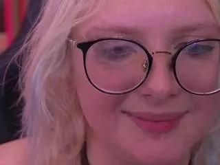 cooltatiss on CamSoda