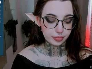 dixipixi on CamSoda