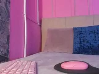 emelyy-carter on CamSoda 