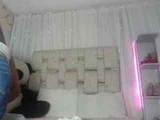 emmasweet1 on CamSoda 
