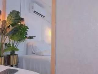emmily-cardona on CamSoda 