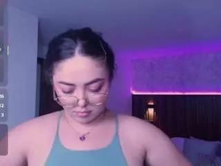 emmy-walker on CamSoda 