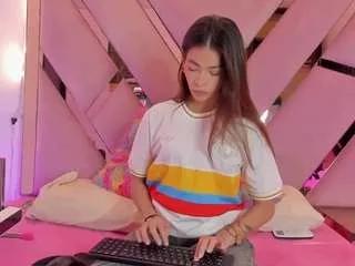 esmeraldaht on CamSoda 