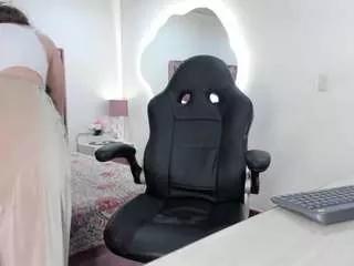 estefany777 on CamSoda 