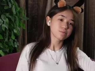 fannyades on CamSoda 