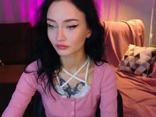 holly-berryy on CamSoda 