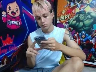 jisus-cat on CamSoda