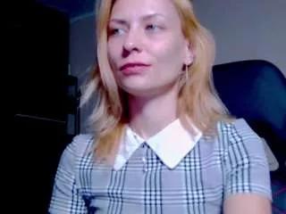 karoline1201 on CamSoda