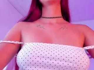 laaura-velez on CamSoda 