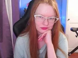 ladyinari on CamSoda