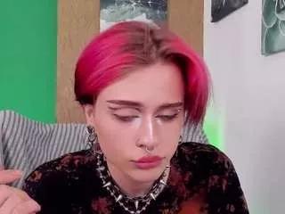 leoncrystall on CamSoda
