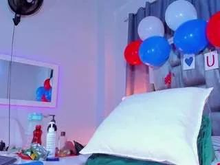 liaantonela69 on CamSoda 