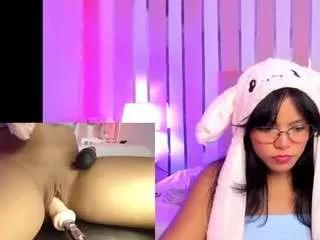 lilylove1 on CamSoda 