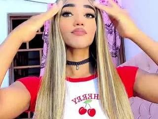 litteemmy20 on CamSoda 