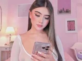 little-natt on CamSoda