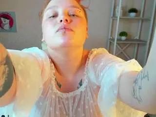 looly-rise on CamSoda 