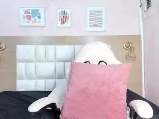 luna-hills on CamSoda