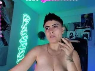 milley-rose on CamSoda 