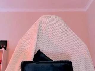 mollyhugs on CamSoda 